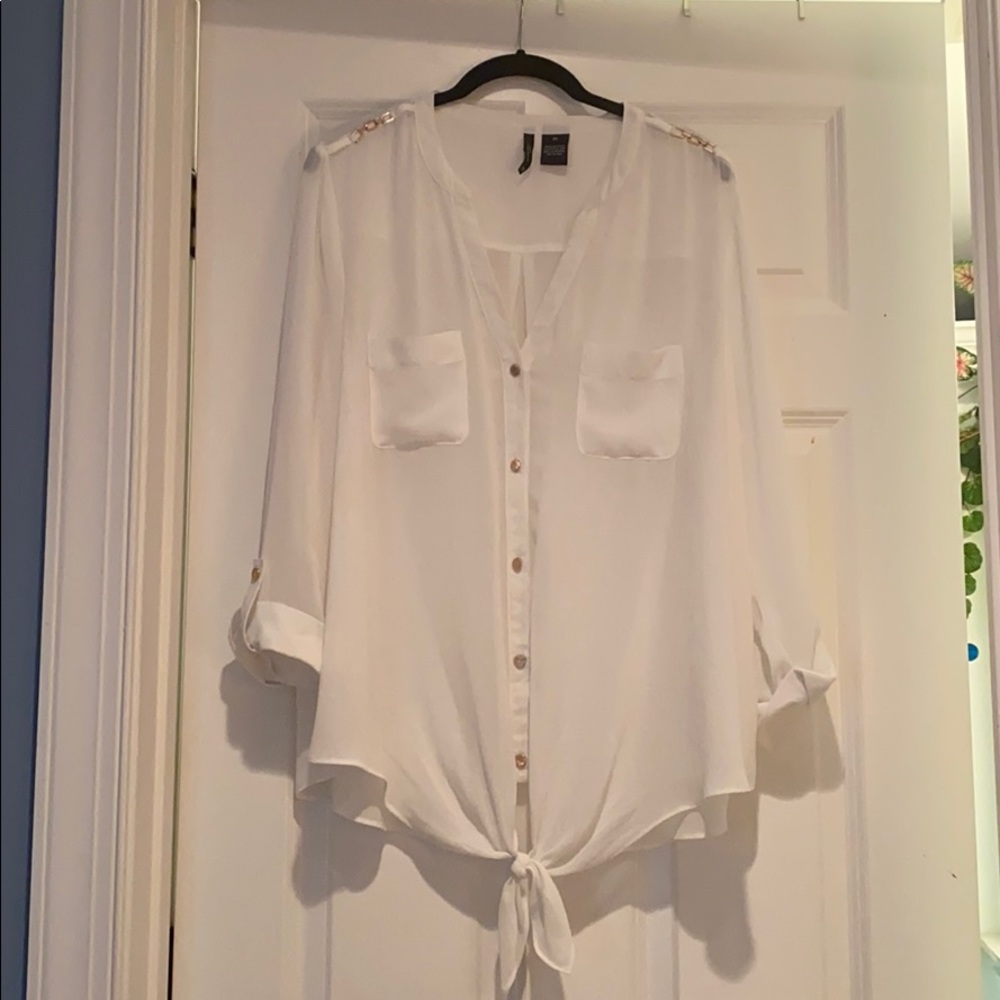 2X chiffon tie waist top w/ gold detailing